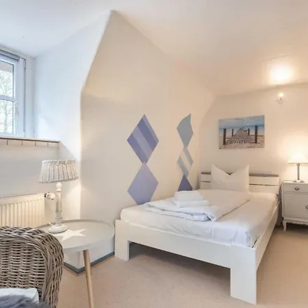 Seeraeuberhaeuschen Id 442 *