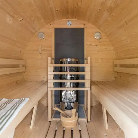 Semesterbostad Seeraeuberhaeuschen Id 442 Tating